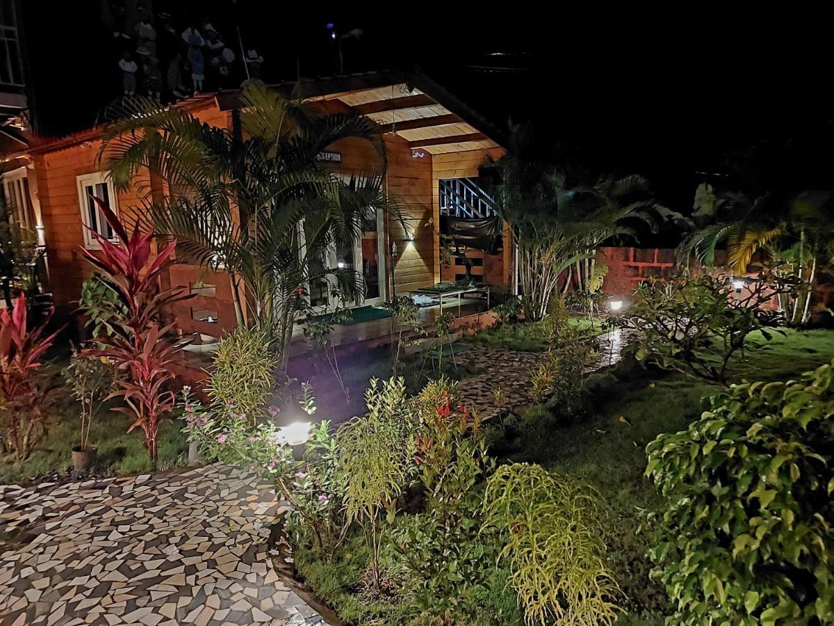 Vedana Retreat Arambol Hotel Bagian luar foto