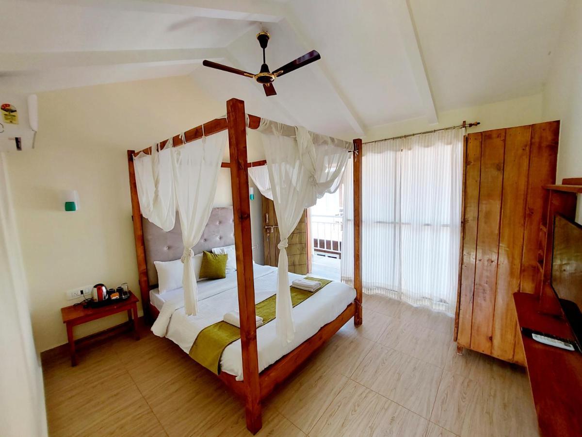 Vedana Retreat Arambol Hotel Bagian luar foto